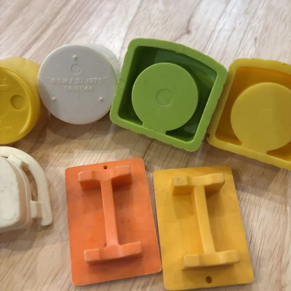 Vintage Little People 9 Pc Family House Set Furniture Chairs Tables